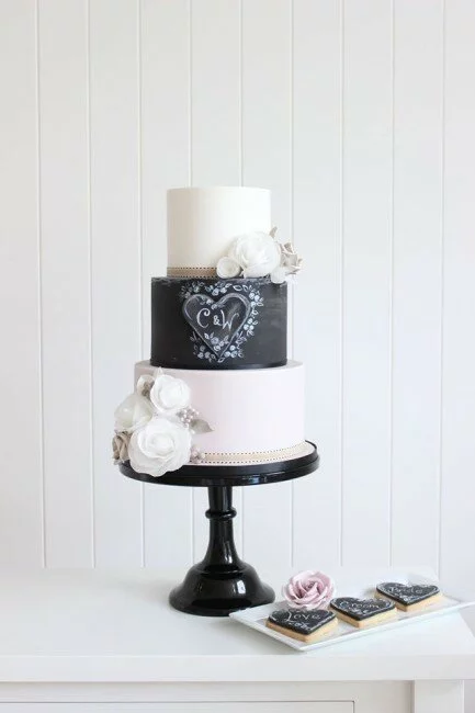 Chalkboard_Wedding_Cake