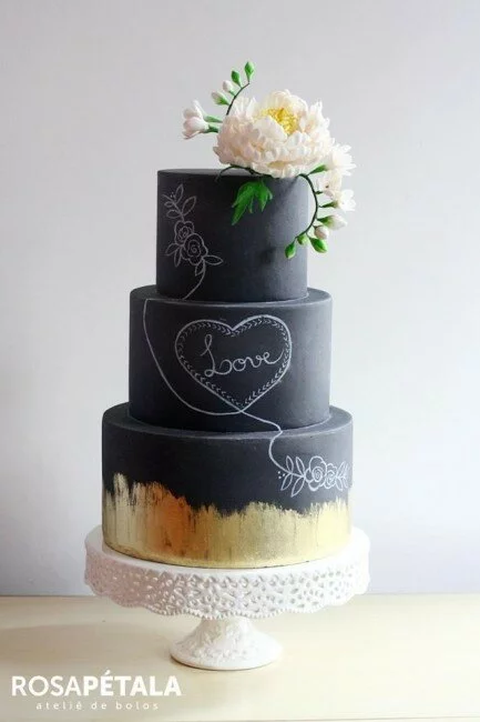Chalkboard_Wedding_Cake
