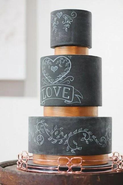 Chalkboard_Wedding_Cake