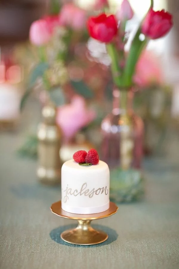 Wedding_Cake_Wednesday_Mini_Cakes
